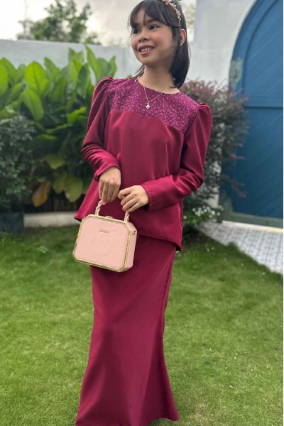 Lily Dolly  Kurung  l Maroon